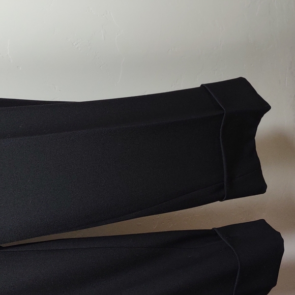 Virtue Cuffed Crop Pants - Picture 3 of 9